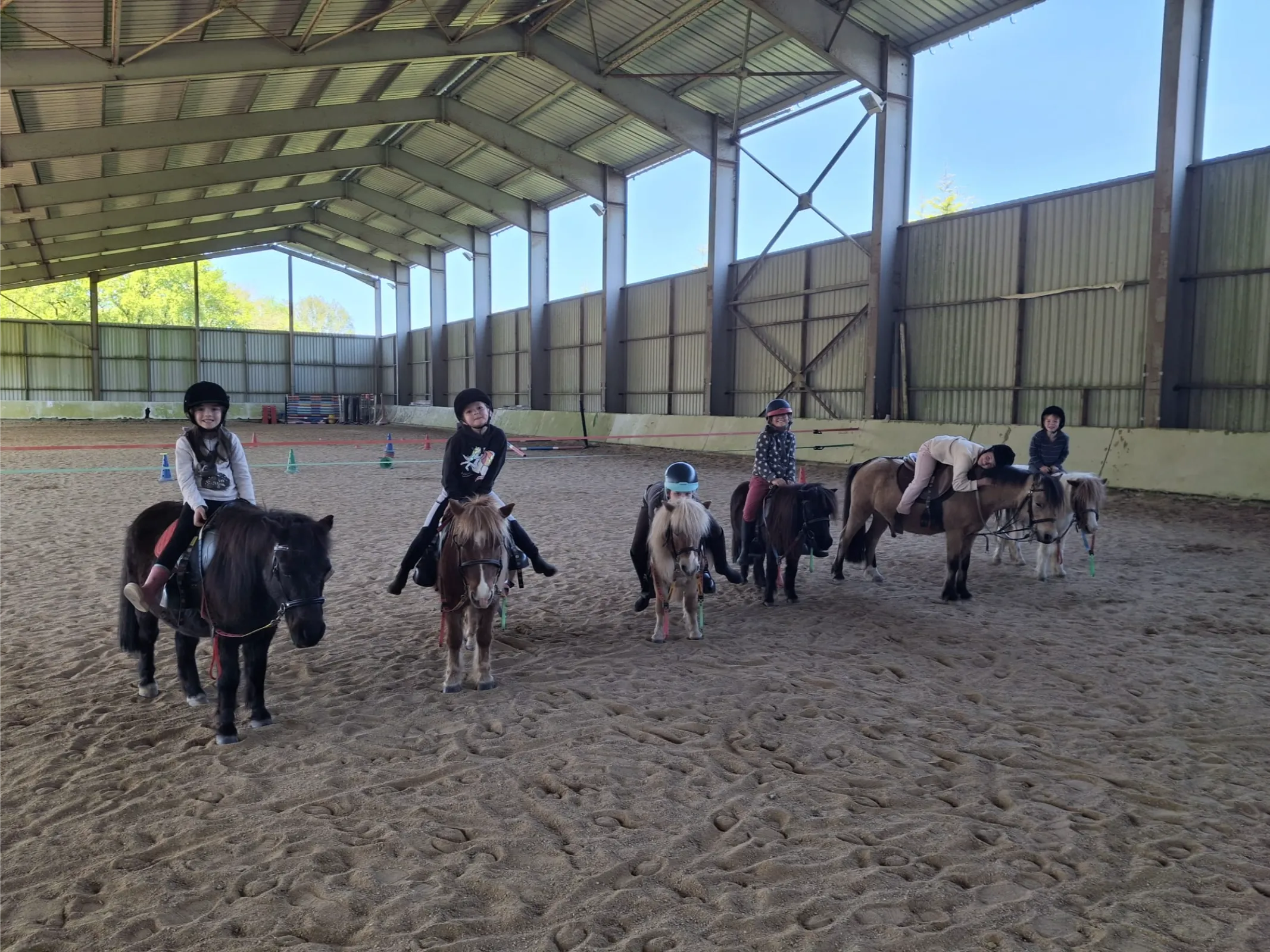 Cours d'équitation Vendée, manèges couverts, La Boissière-des-Landes