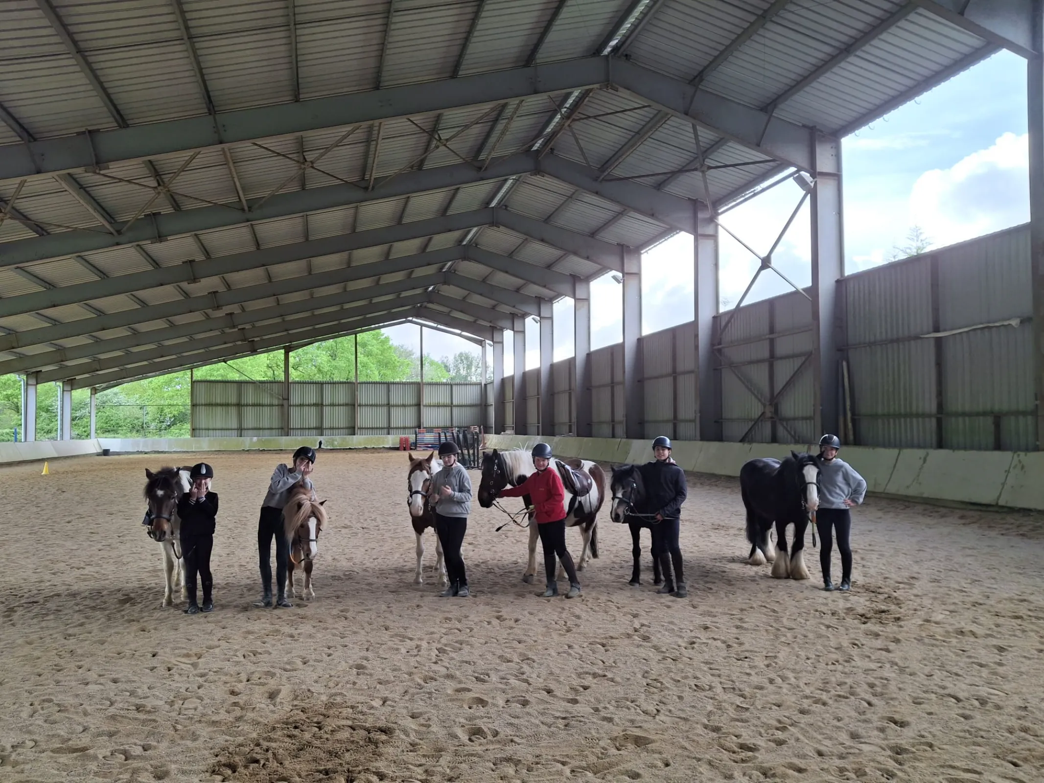 Cours d'équitation Vendée, manèges couverts, La Boissière-des-Landes